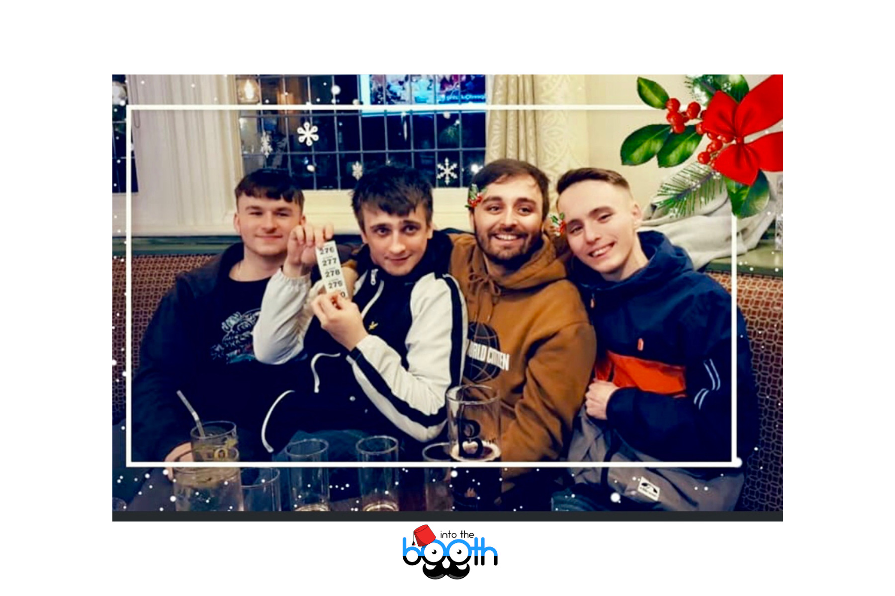 Nags Head Christmas Quiz 2019 | View more photos from the event at gallery.intothebooth.co.uk/u/IntoTheBooth/Nags-Head-Christmas-Quiz-2019